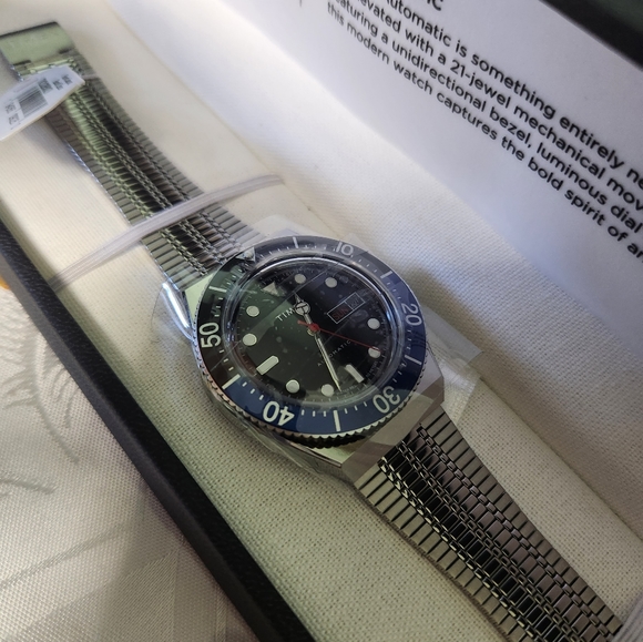 Timex TW2U29500ZV Men's M79 Stainless Steel Black Dial Day Date Automatic - Picture 2 of 5